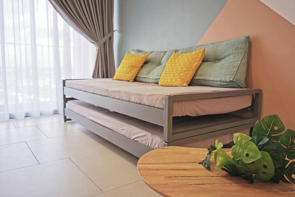 Astetica Pool & Lake View High Floor 100Mbps Wifi Netflix Seri Kembangan Extérieur photo