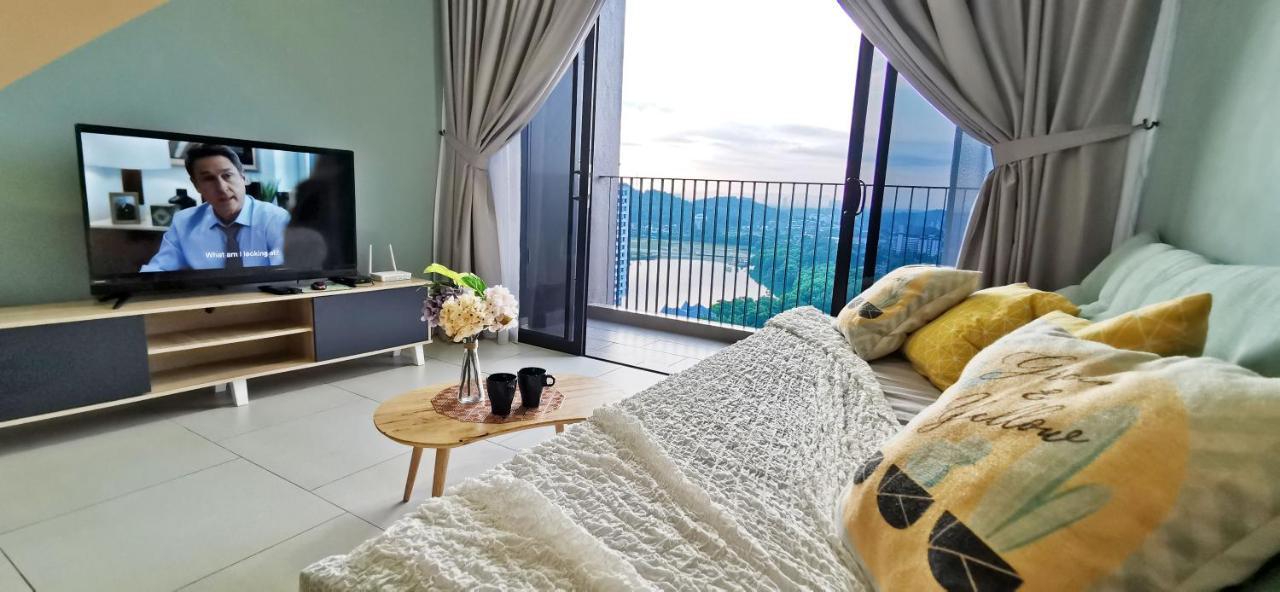 Astetica Pool & Lake View High Floor 100Mbps Wifi Netflix Seri Kembangan Extérieur photo